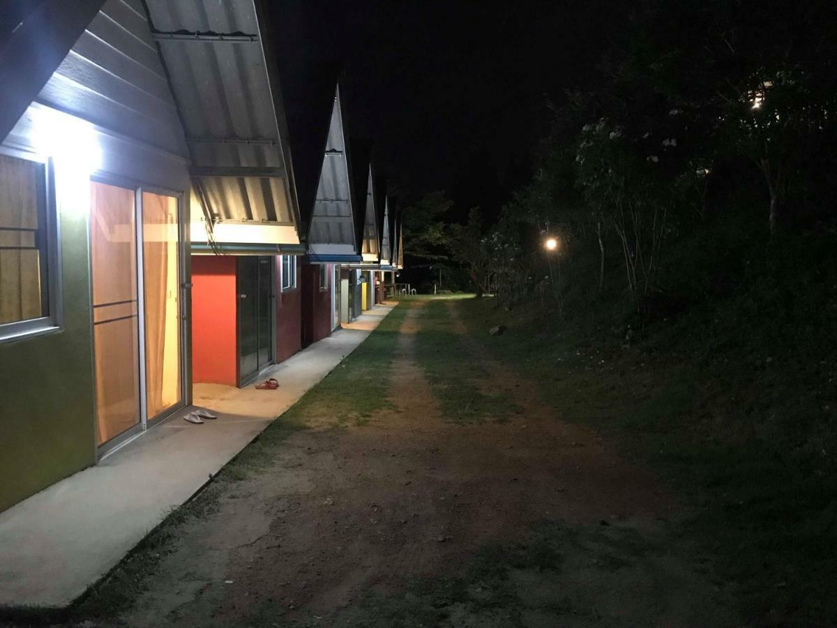 Baan Rai Pray Rung Kaeng Krachan Ban Tha Ling Lom Dış mekan fotoğraf