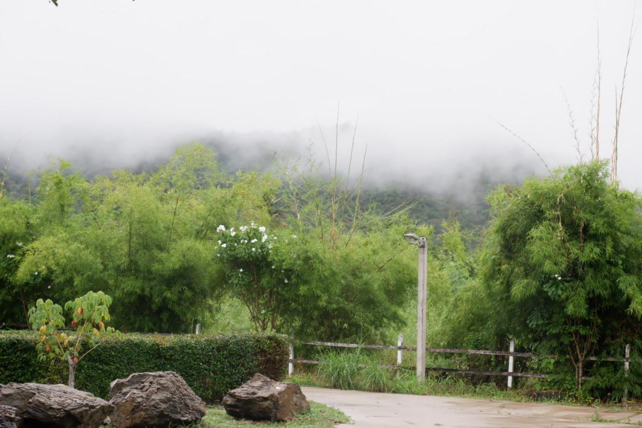 Baan Rai Pray Rung Kaeng Krachan Ban Tha Ling Lom Dış mekan fotoğraf