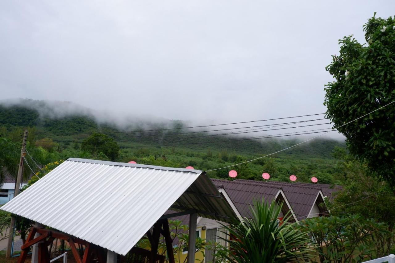 Baan Rai Pray Rung Kaeng Krachan Ban Tha Ling Lom Dış mekan fotoğraf